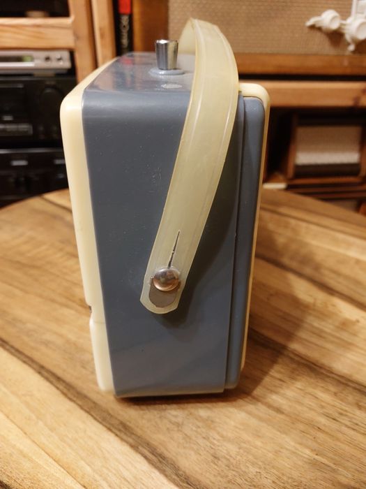 Радиоприёмник вэф СПИДОЛА.