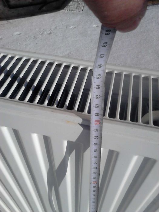 Grzejnik panelowy z termostatem