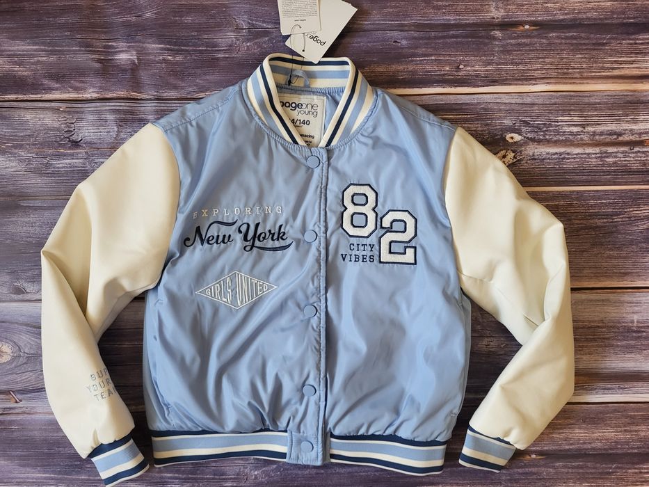 Демисезонная куртка/курточка  бомбер для девочки/девочек.