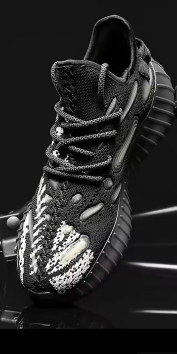 Кросівки чоловічі