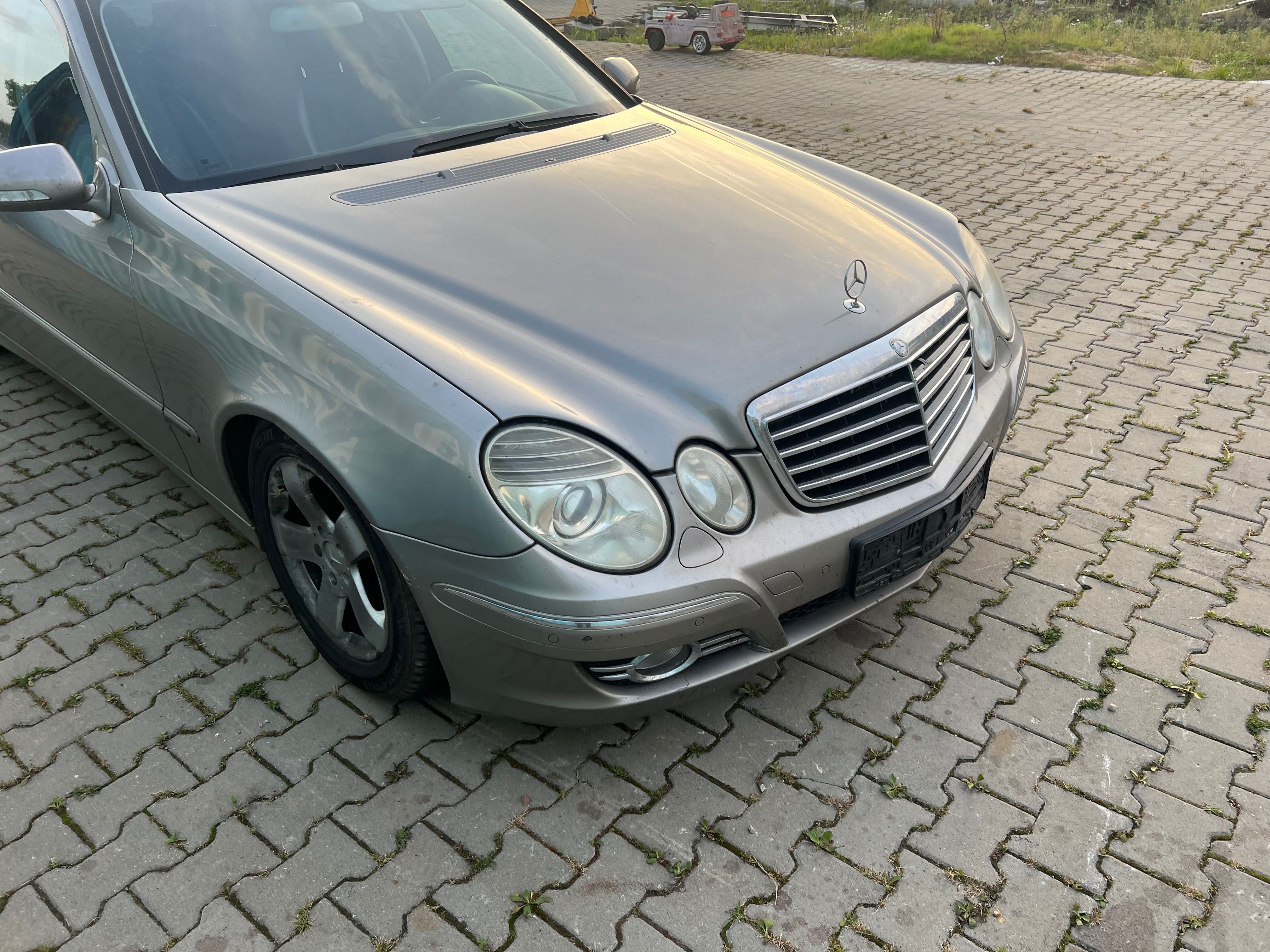 Mercedes w211 lift przód maska  c723 Avantgarde