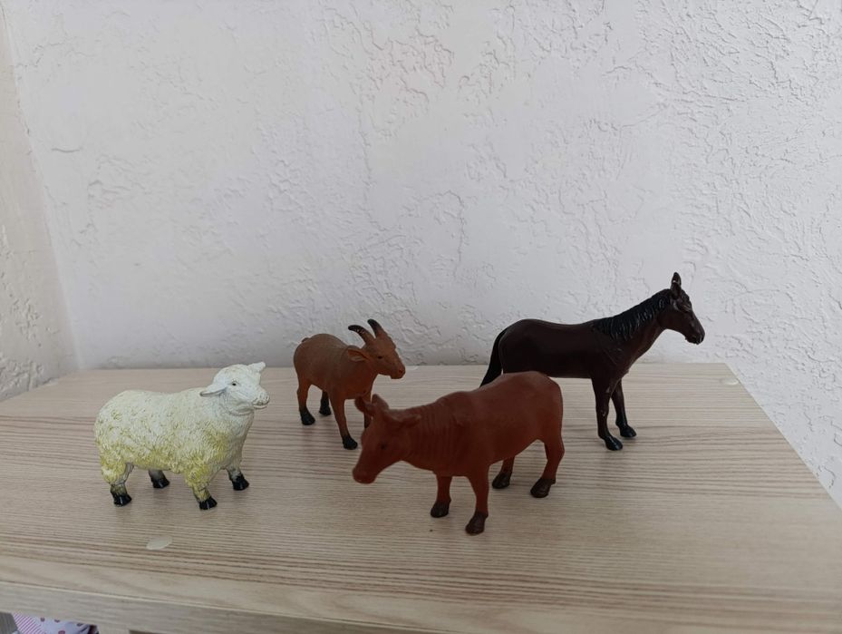 Набор игрушек Три кота мебель