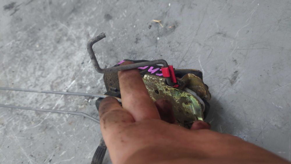 Jeep Grand Cherokee WJ Zamek Drzwi Lewy Tył Tylny