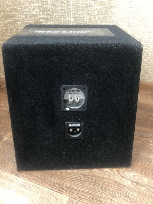 Продам сабвуфер Alpine SBG-1244BR