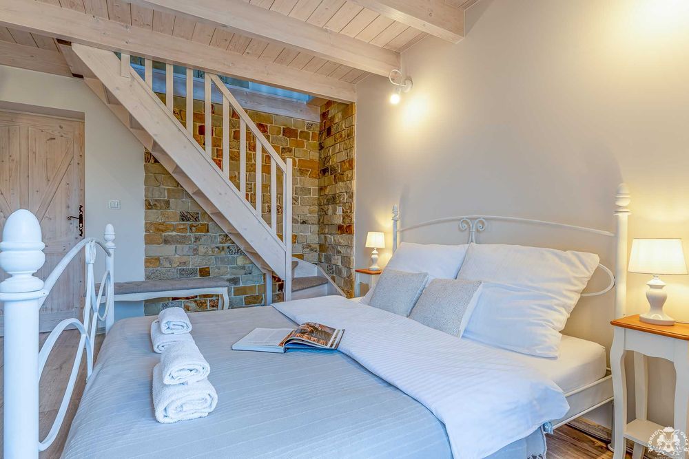 Noclegi z klimatem. Pokoje z łazienkami przy szlaku. Beskid Żywiecki.