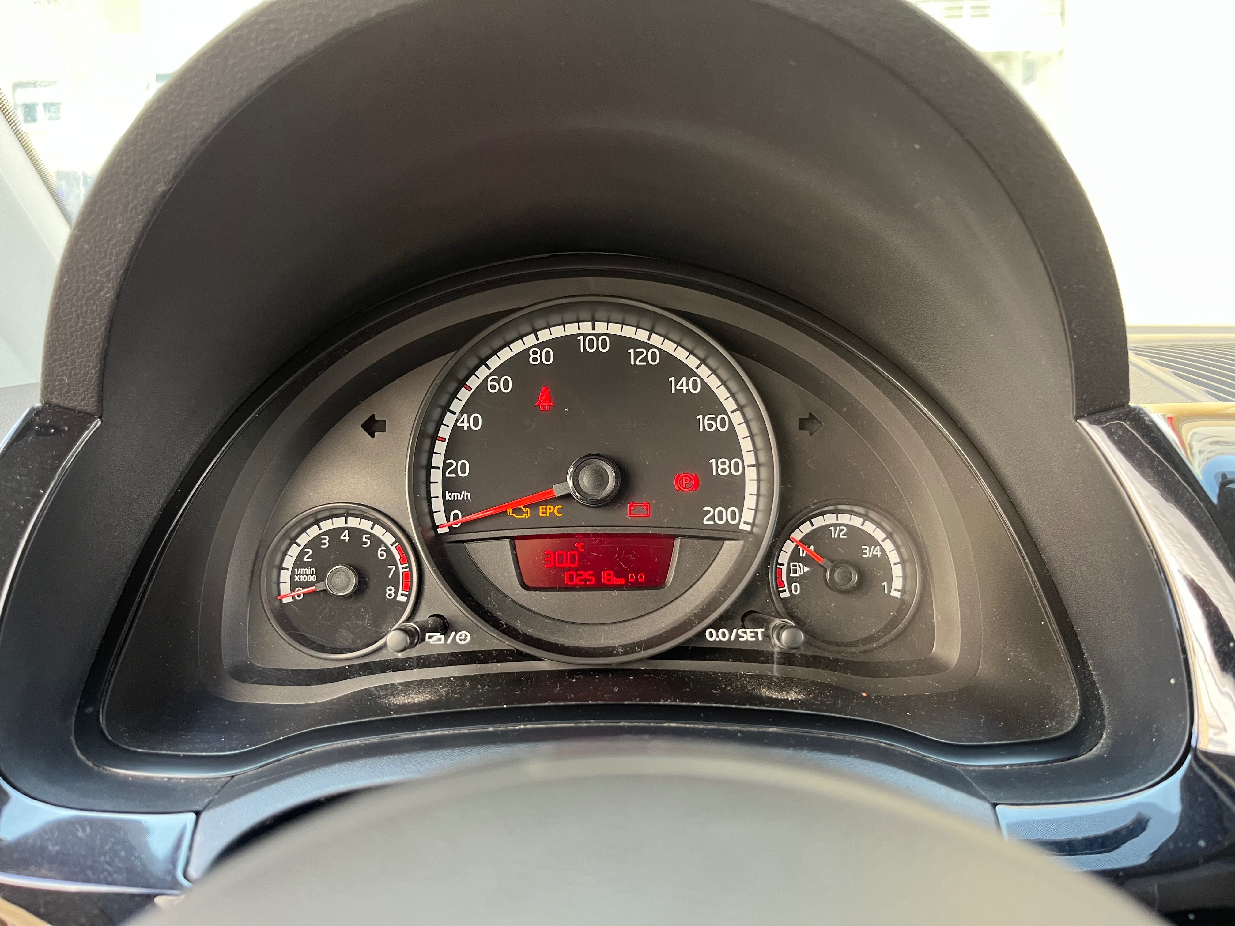 VW Up 1.0 Branco