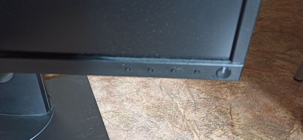 Монітор 23.8" (60 см) Dell P2417H (210-AJEX) з дефектом