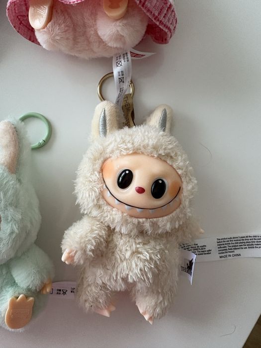 Coleção Labubus com roupas