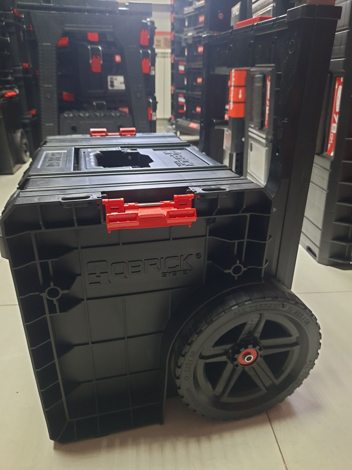 Ящик на колесах QBRICK SYSTEM PRO CART 2.0,