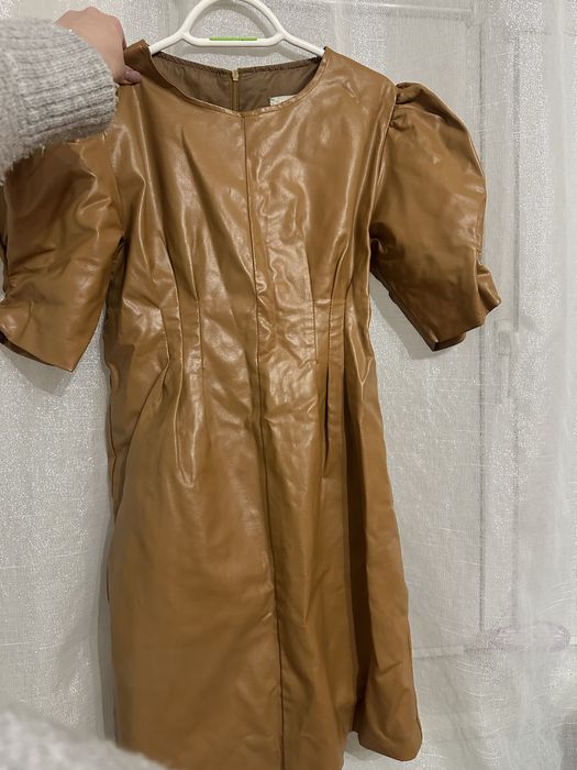 Плаття з еко шкіри