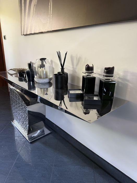 Designerska srebrna konsola lustrzana