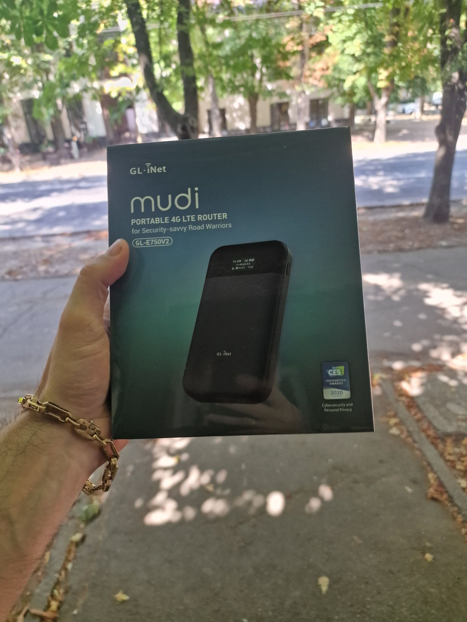 GL.Net GL-E750v2 MUDI - сучасний і надійний кишеньковий маршрутизатор.