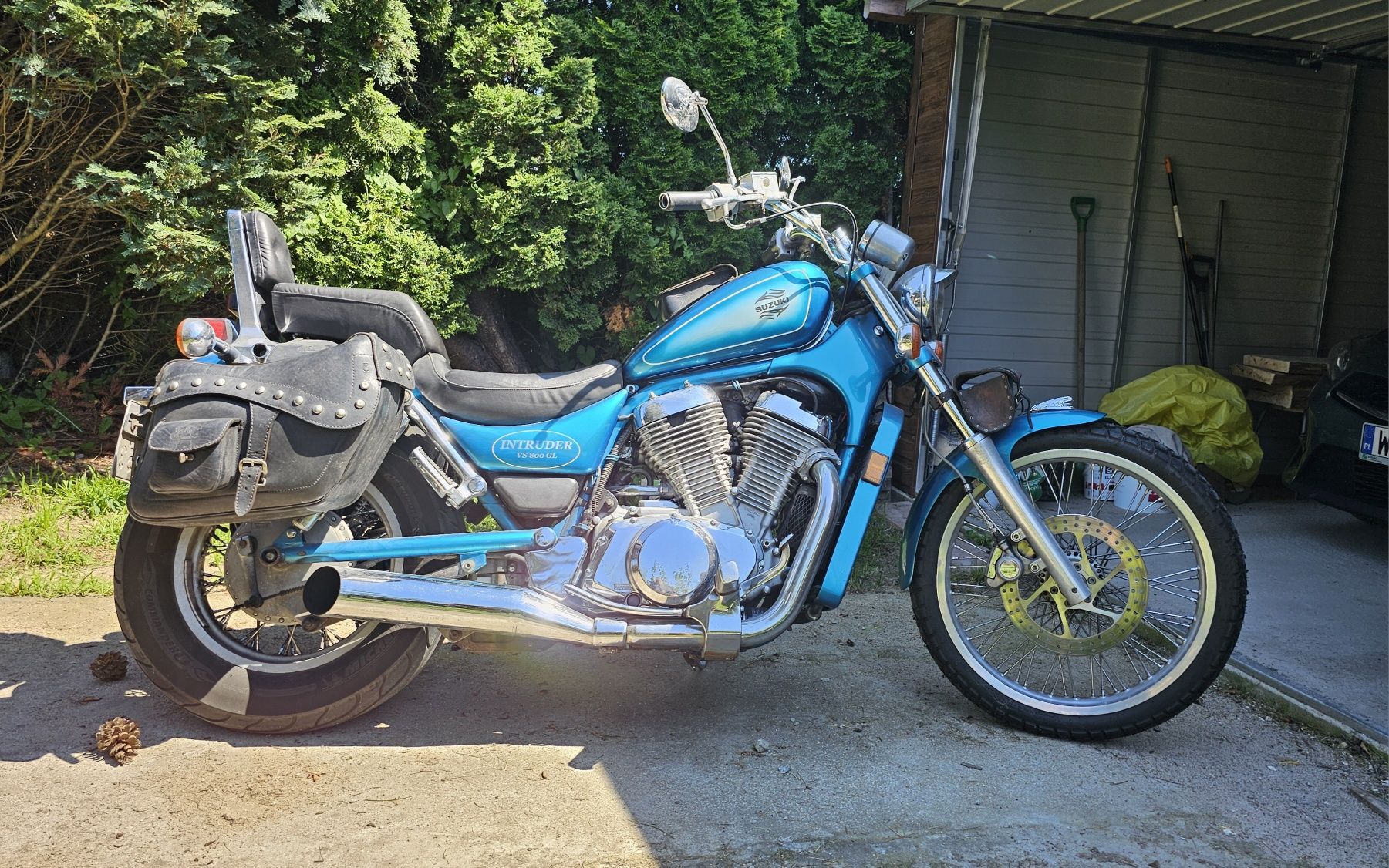 Suzuki Intruder vs800