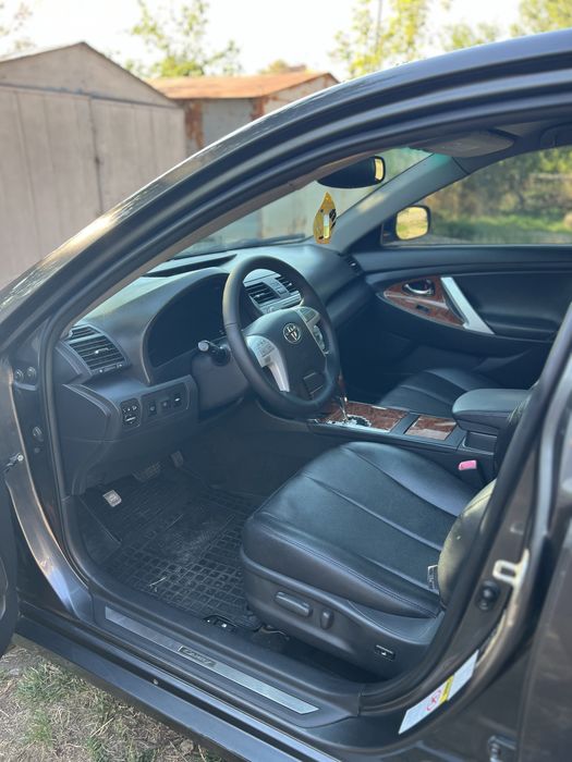 Продам Toyota Camry 3.5