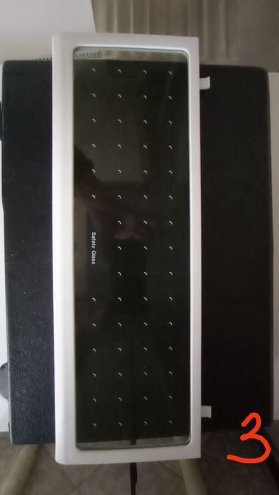 Полки  на холодильник ".SAMSUNG RL 28 DATS.."