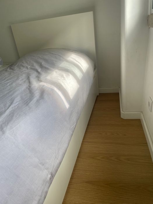 Cama de solteiro MALM Ikea + colchão