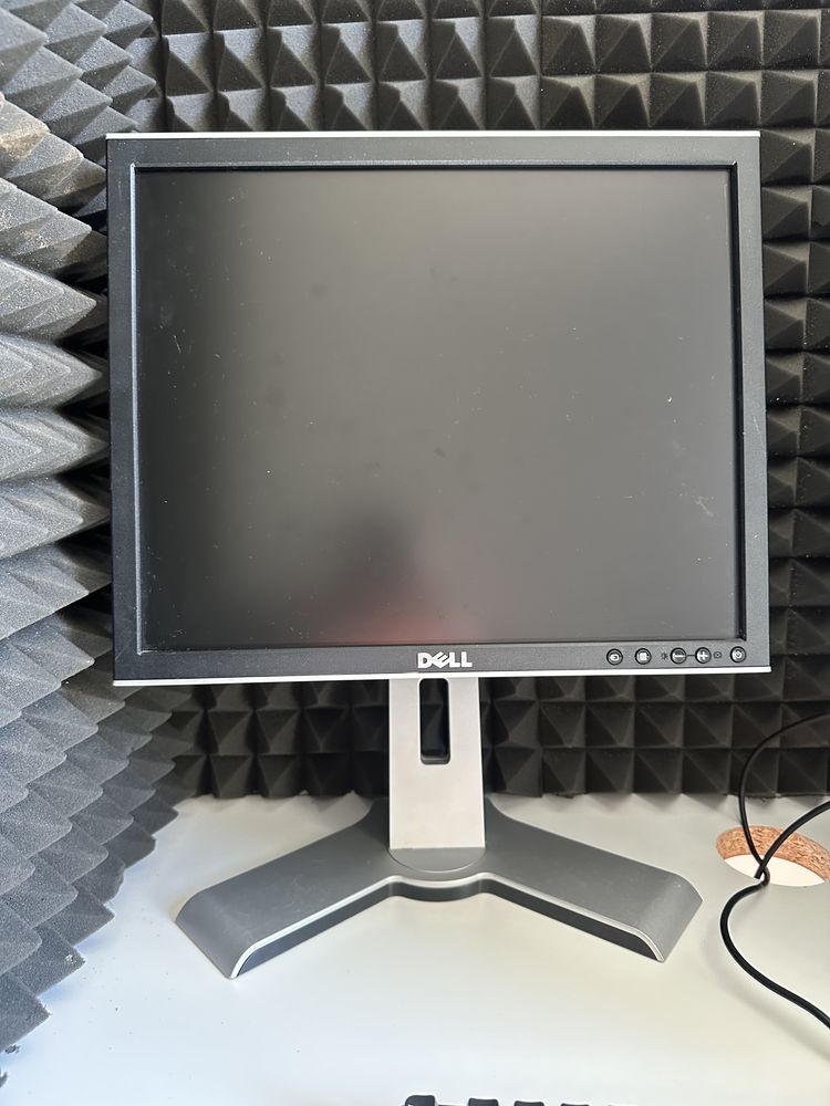Sprawne monitory dell, samsung, fujitsu simens