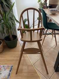 Drewniane krzeselko dla dziecka