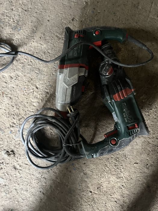 2 не рабочих перфоратора