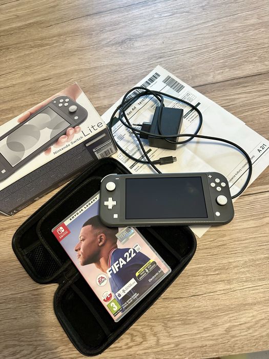 Nintendio switch lite. Нінтендо. Ігрова консоль, приставка
