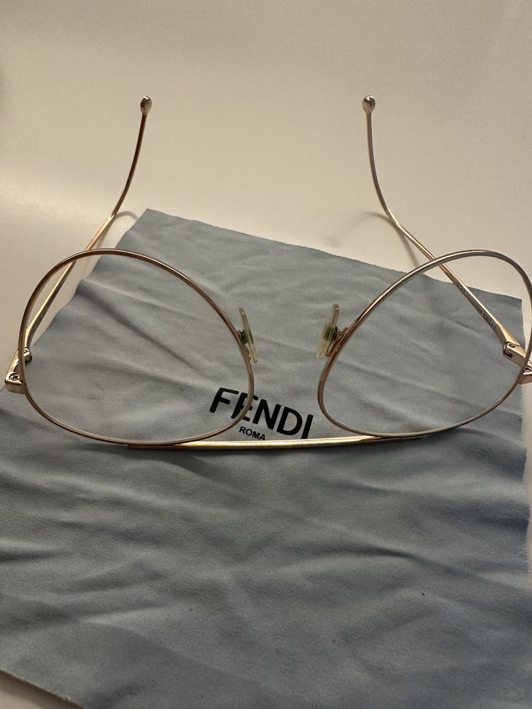 Óculo Fendi original