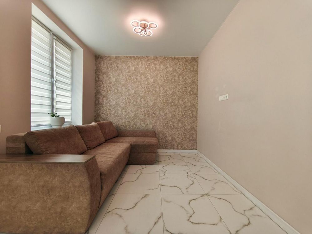 В Продажу триповерховий Таунхаус з ремонтом, ГАЗ, 105 м²