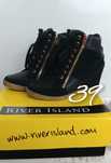 Sneakersy 39 na koturnie czarne  River Island
