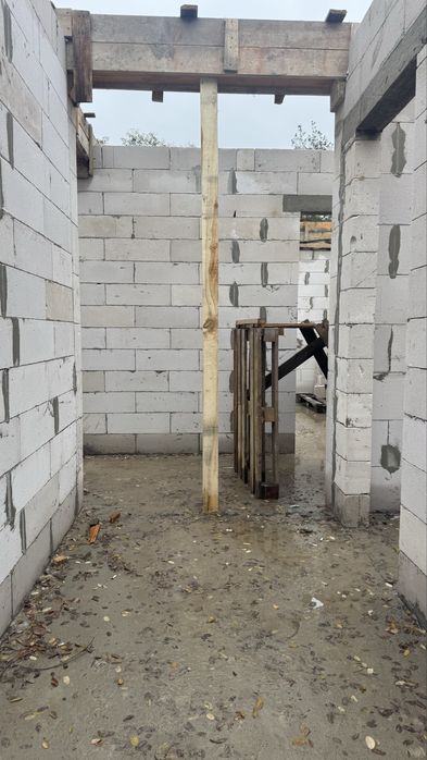 Новий проект! Сучасний будинок в центрі біля озера