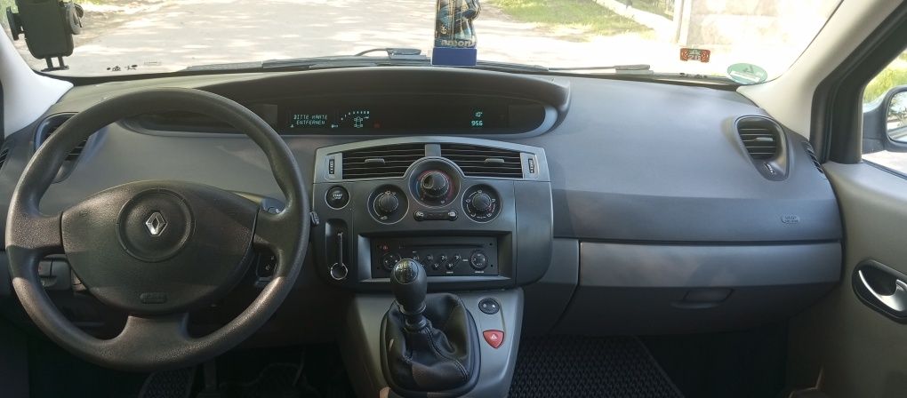 Renault Scenic 1.6 бензин