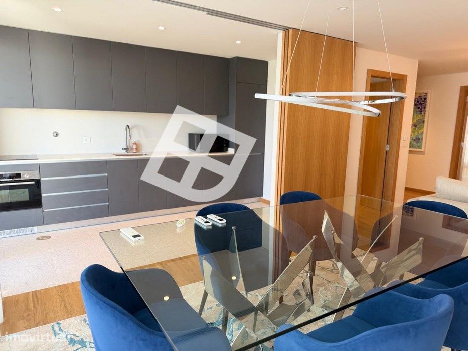 Apartamento T2 Mobilado - Junto ao Centro Comercial Glicinias