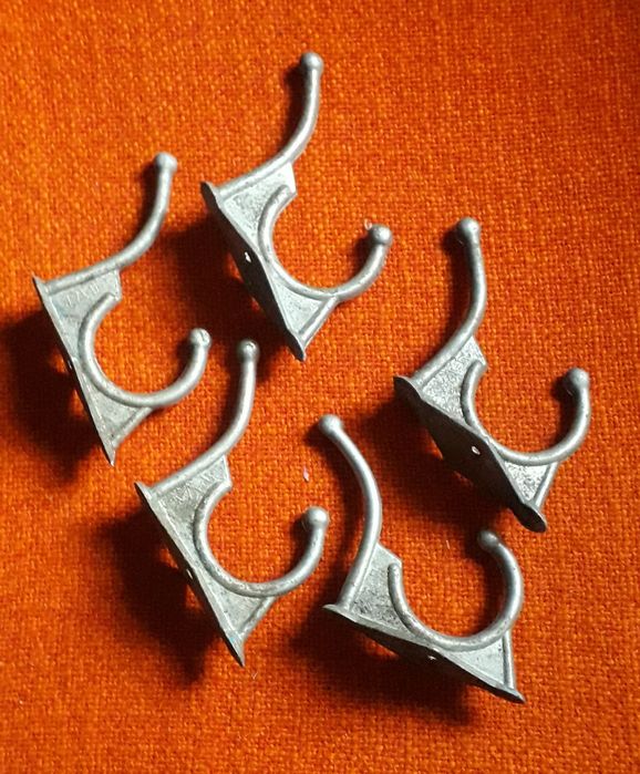 Комплект раритетних вішалок