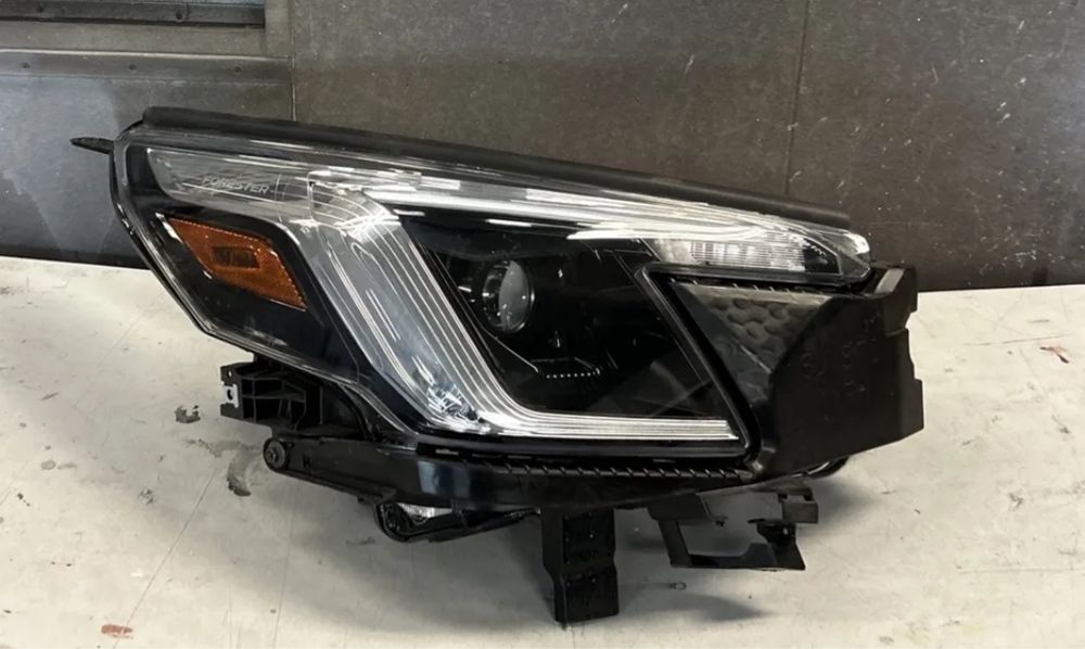 Фара права Subaru Forester sk 2023 84002SJ640