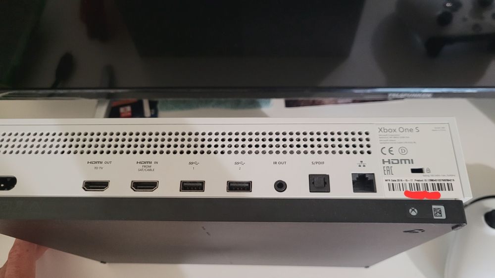Xbox One S 1 TB BDB stan !