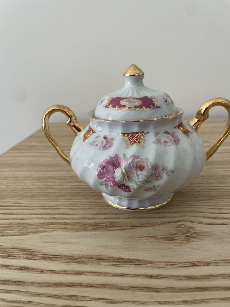 Conj acucareiro mais leiteira porcelana