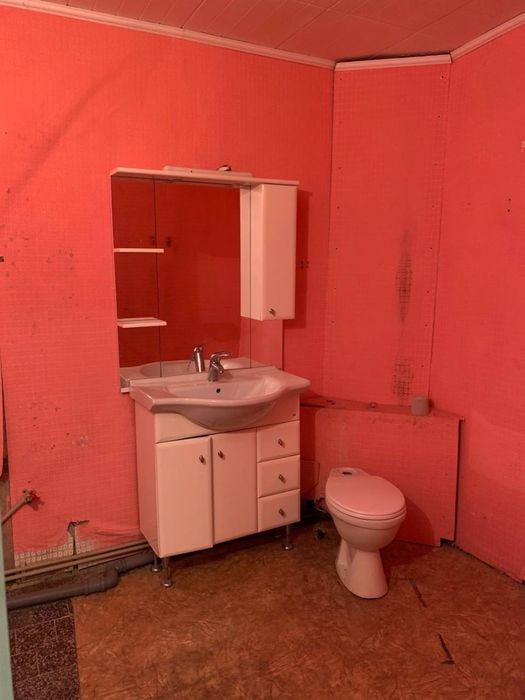 Продам  4 комнатную квартиру