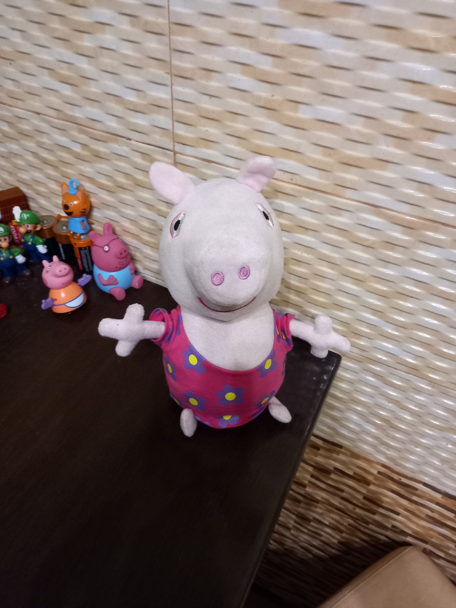 Peppa Pig оригінальна свинка Пепка.