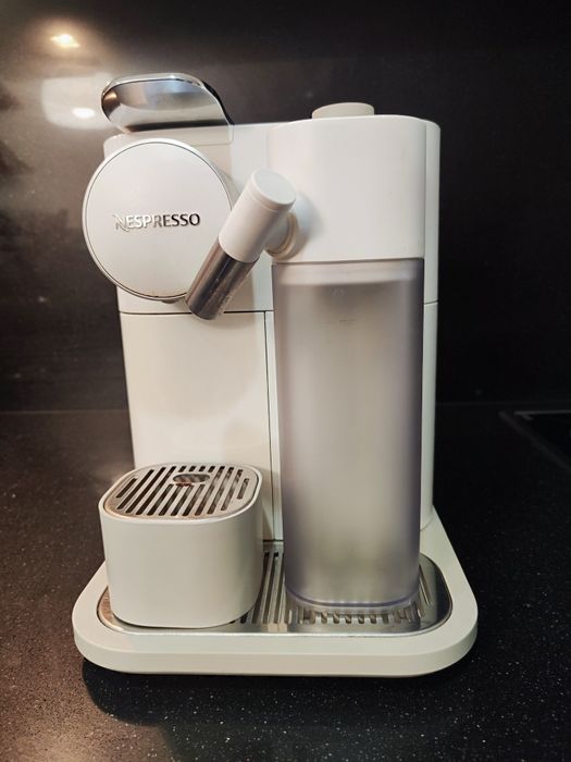 Máquina de café Nespresso Gran Latissimo