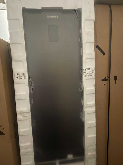 Холодильник Samsung RB38T776CB1