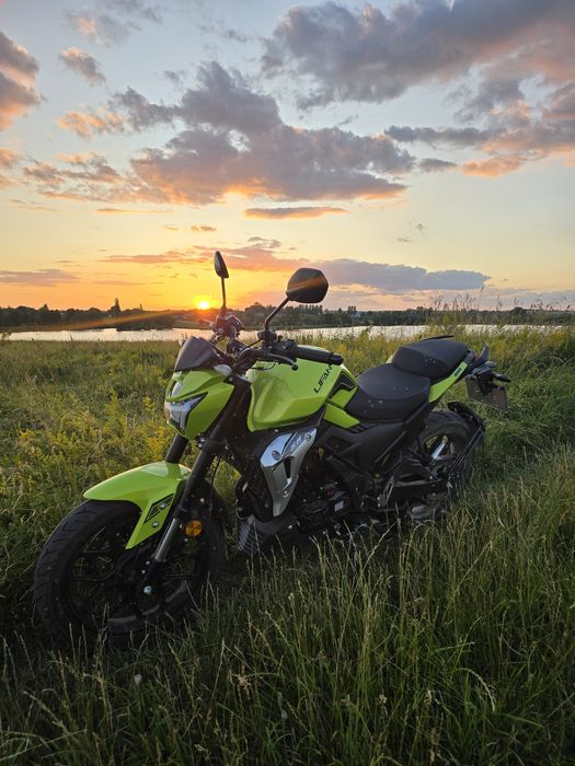 Мотоцикл Lifan sr220 4V