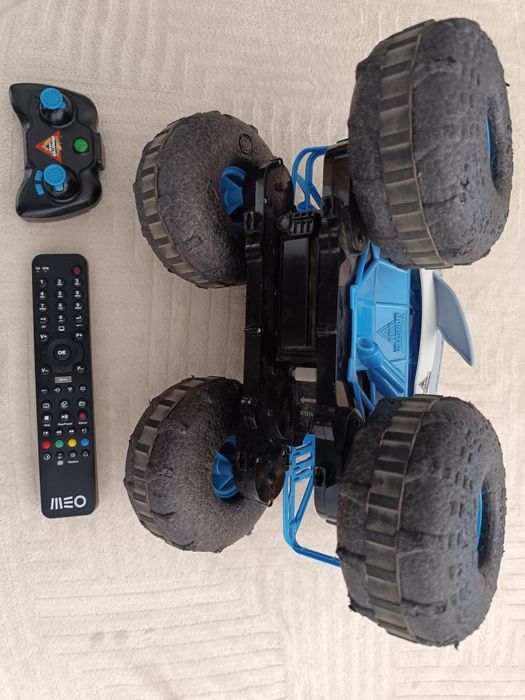 Monster Jam Megalodon