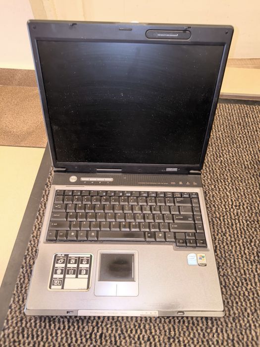 Laptopy stare Compaq X2 oraz Asus