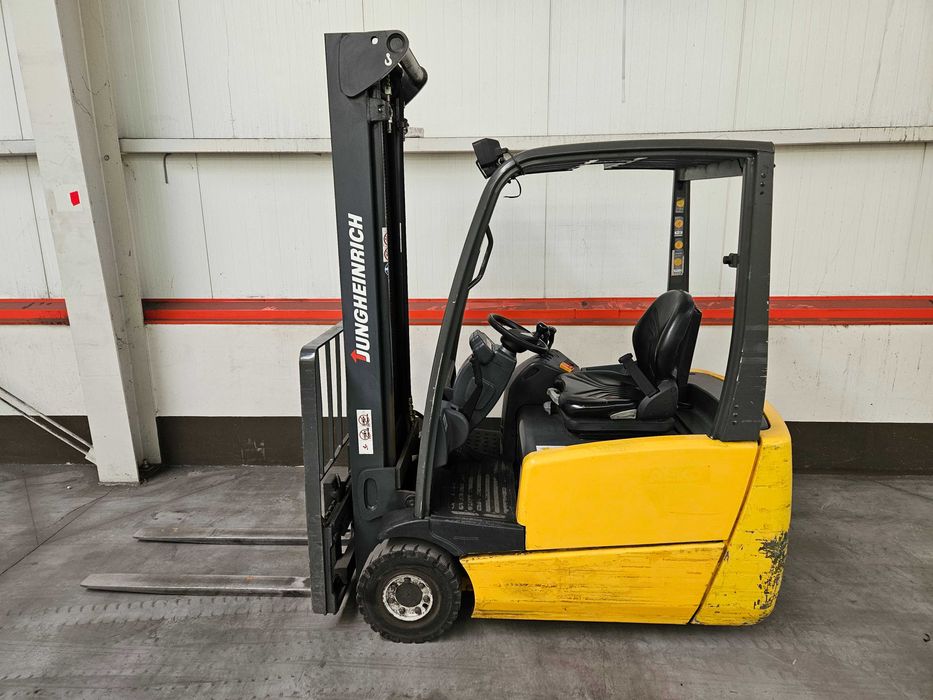 Wózek widłowy Jungheinrich EFG 216k