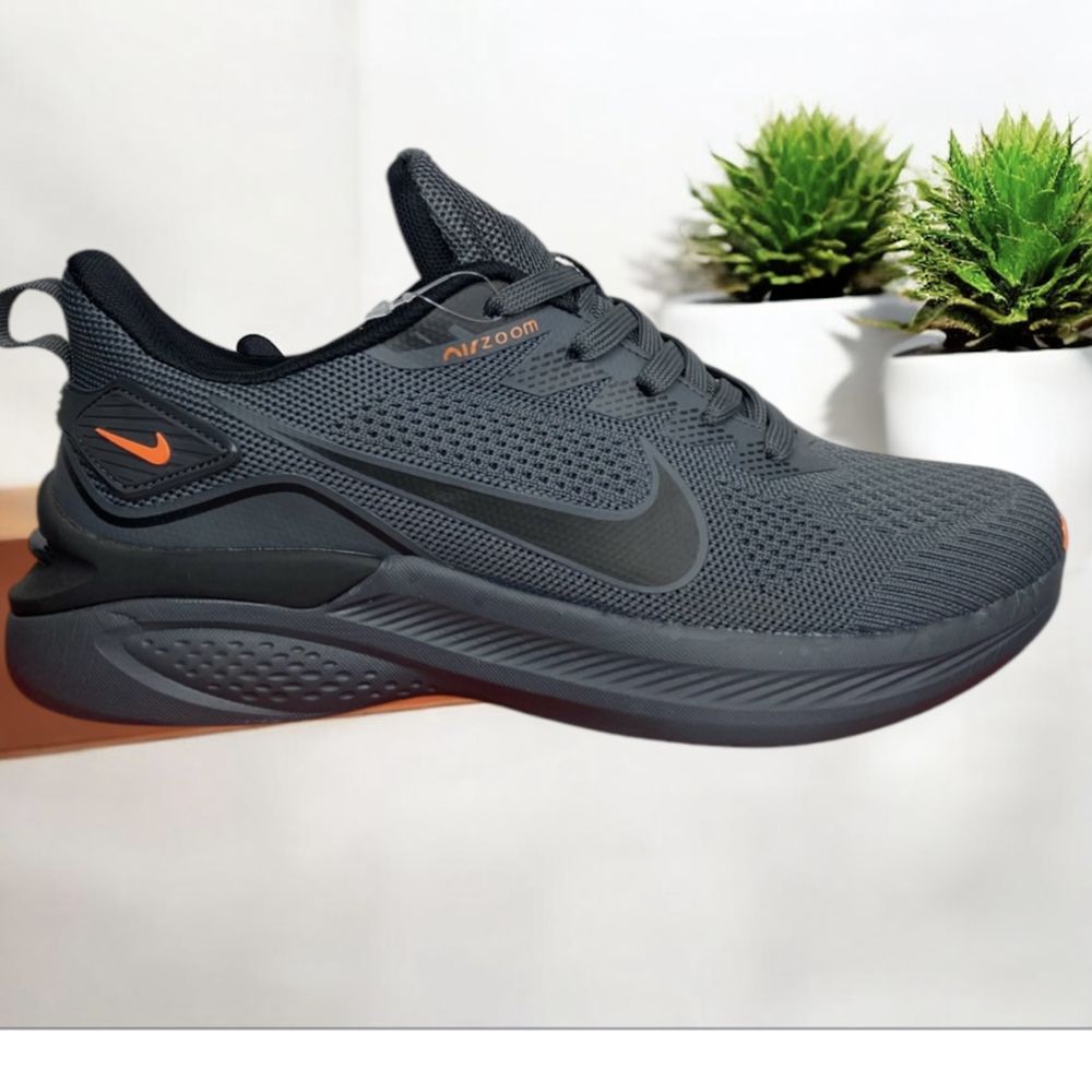 Кроссовкі NIKE zoom