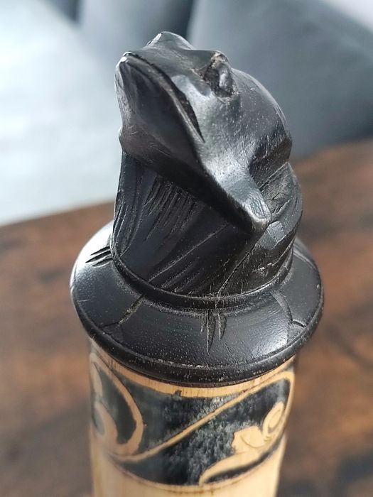 Tub na świerszcza / podstawka do kadzidełek, Indonezja, 41 cm