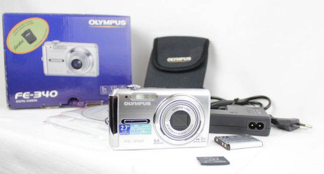 Máquina Fotográfica Olympus FE FE-340 8.0 MP *Para Peças ou Reparar*