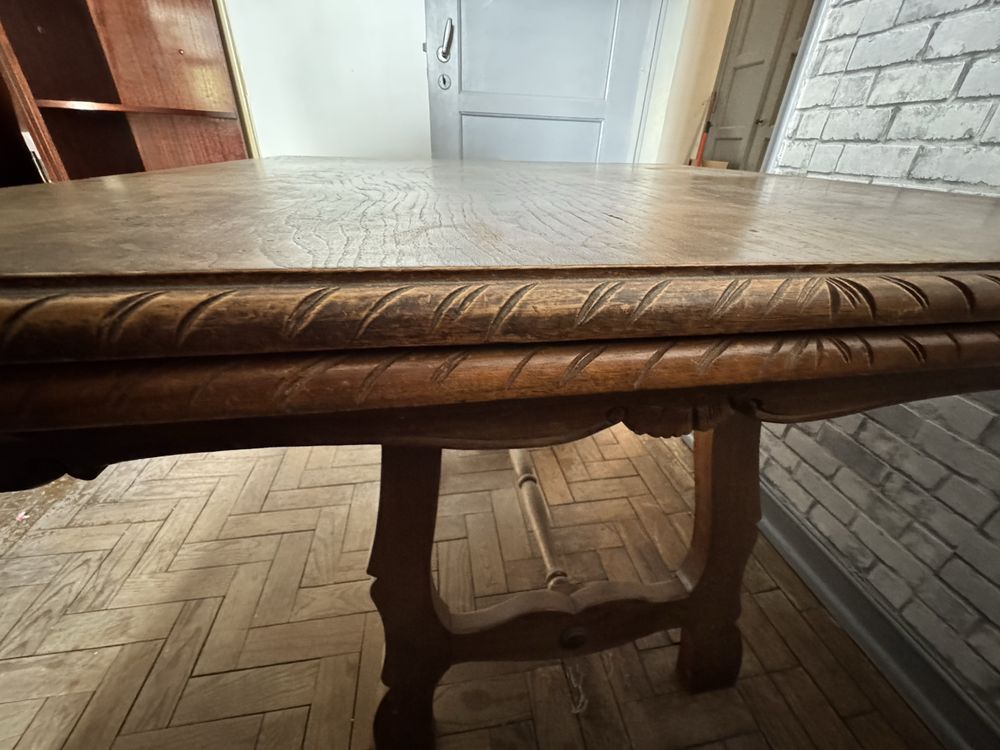 Mesa de madeira quadrada extensivel