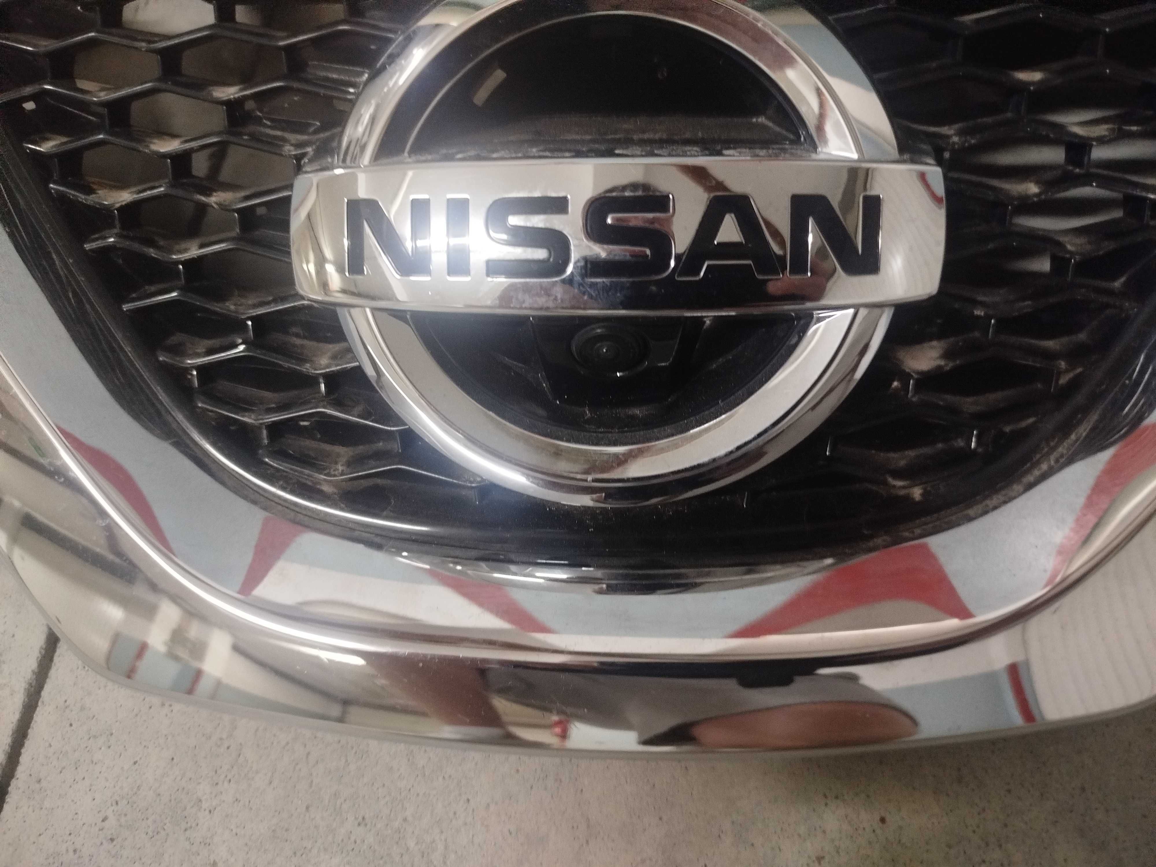 Grelha com câmara Nissan qashqai j11
