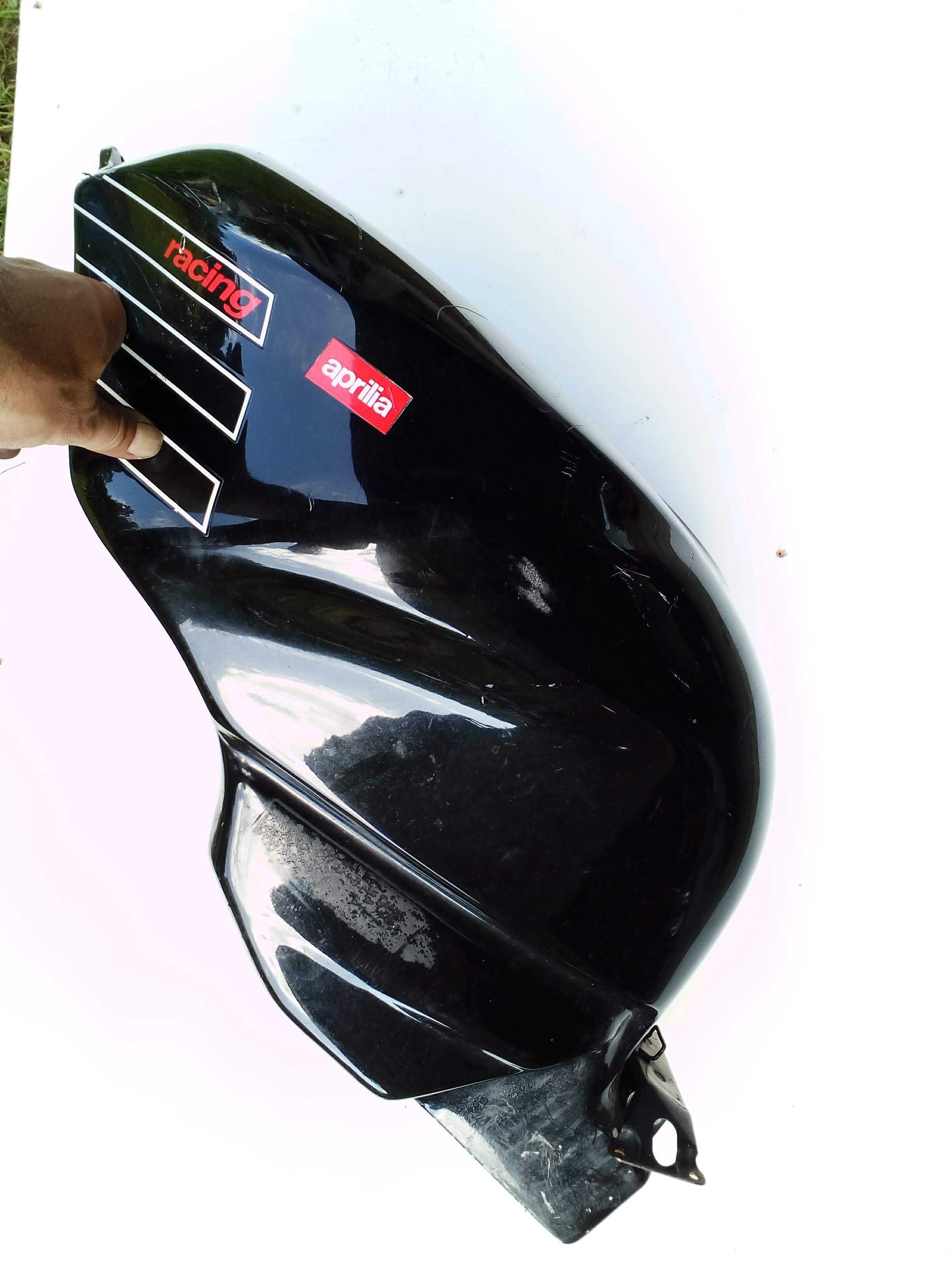 Aprilia rsv 1000 zbiornik paliwa bak