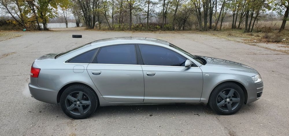 Продам ауді а6с6 в нормальному стані . АКПП Quattro 3.0 BBj  газ бенз