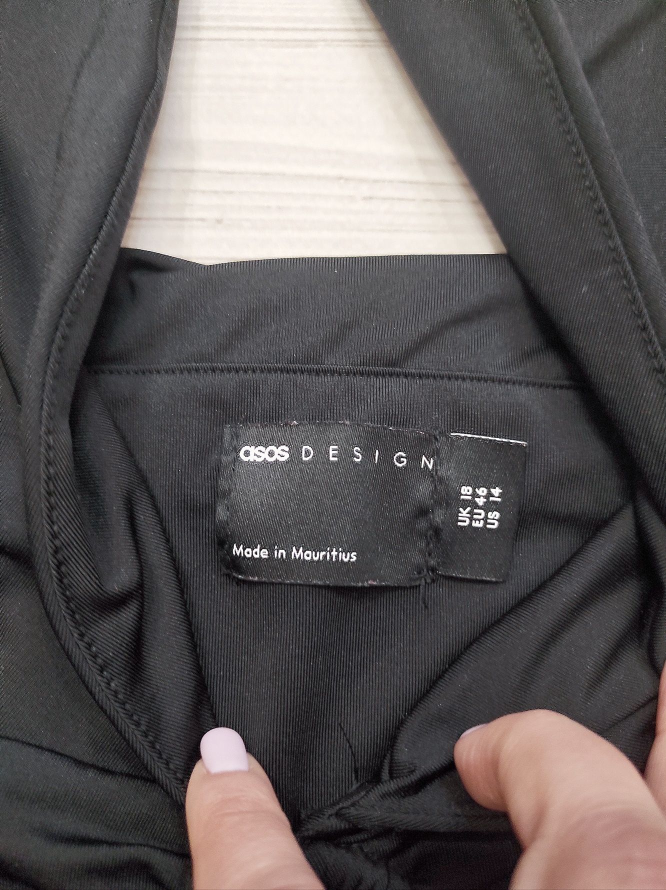 Стильний чорний топ ASOS DESIGN